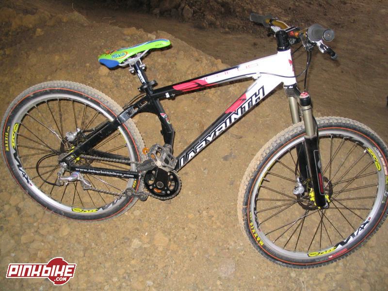 Labyrinth Icarus, dual/4X hardtail.