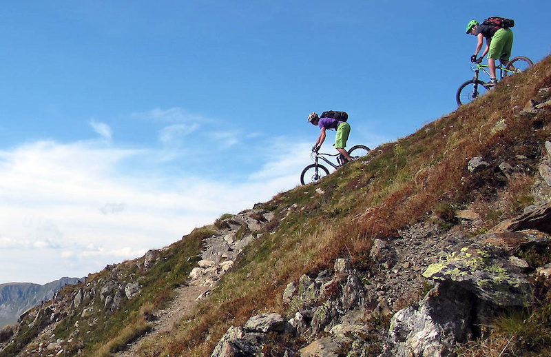 Dropping in to the descent off the Pischahorn off the Hureli