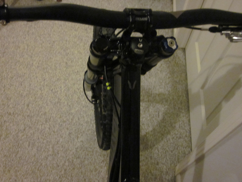 New bike for next season.  Devinci wilson.  Better pic i took.  I get Mel to take some more