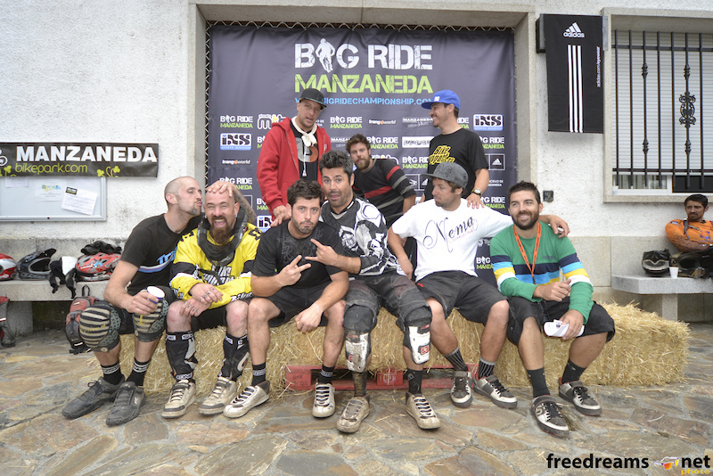 Transition XMS Imports and Bike Support team at the podium