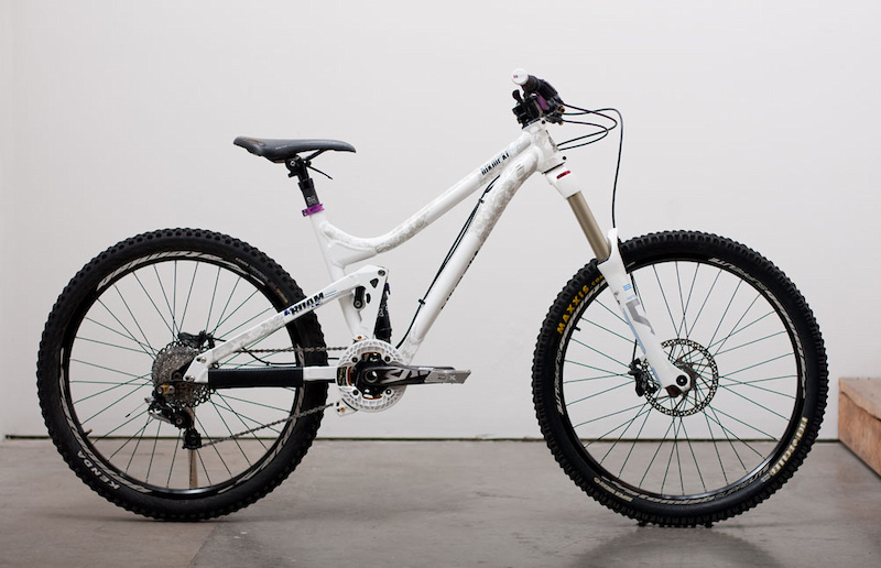 stomp electric dirt bike