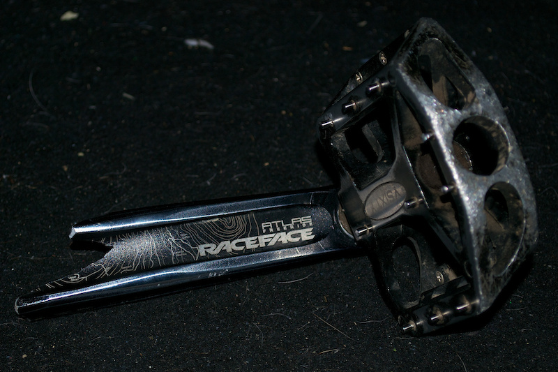 Say goodbye to these 1st generation RaceFace Atlas Freeride cranks.... nice way to end the season.