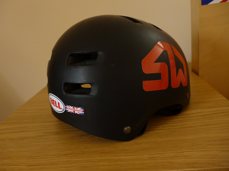 Bell faction helmet, size medium for sale
£10 posted.