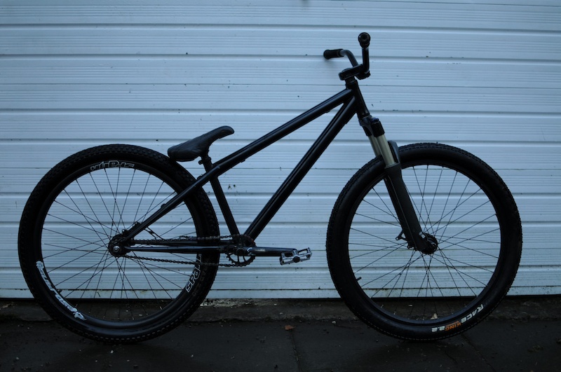 Rig innit innit bruv soon to have new tires cranks and back wheel