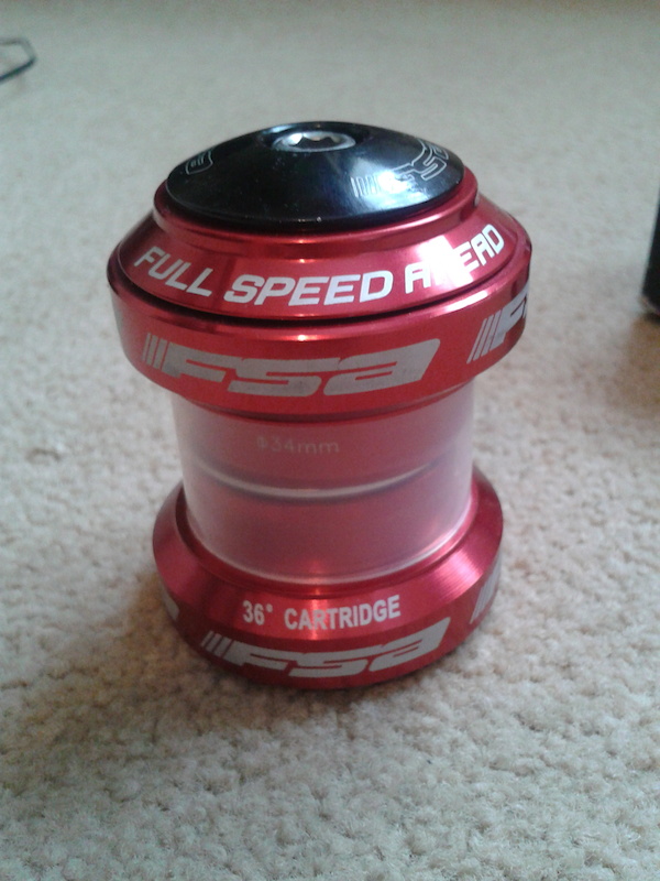 For sale - Brand new FSA Orbit MX Headset (it does come with a red FSA topcap)