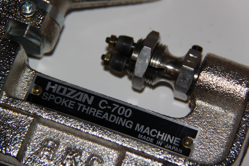 HOZAN C-702-14 Bicycle Spoke Threading Tool – Stainless Steel And Iron