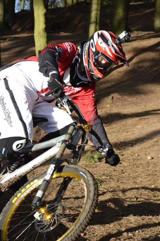 Had a good day at delamere with the lads , testing my new 2012 kit out ;D looks sick