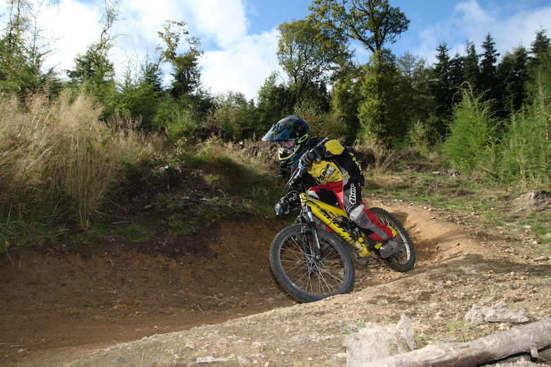 kids dh bike