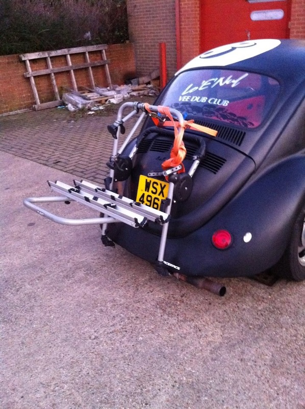 now thats how to improvise ! .... cant get a bike rack for a beetle pfft bollocks..... make one lol