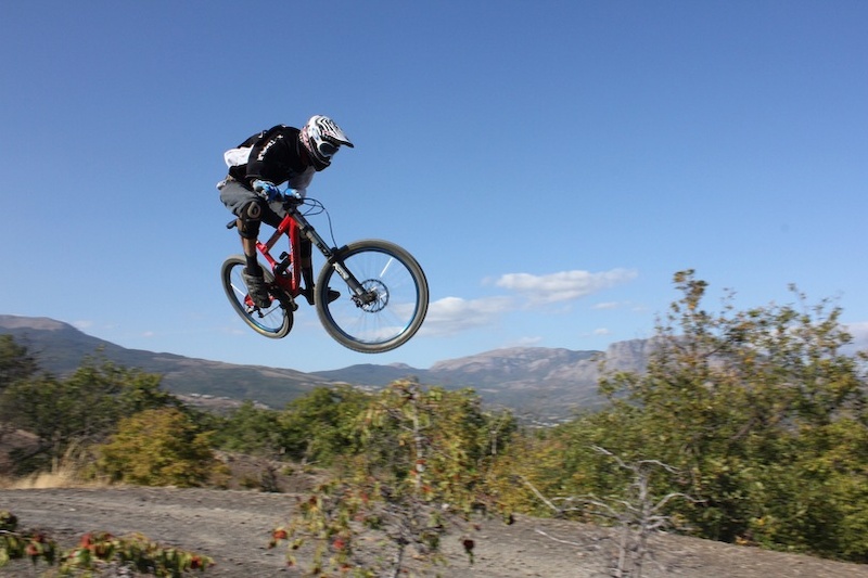 Practice before 3rd round Alushta Cup DH 2011 on my Commencal Supreme DH