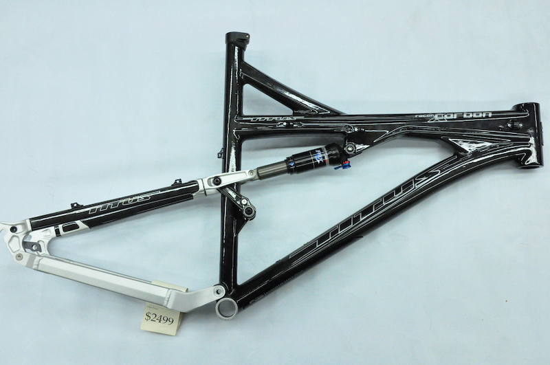 NEW Titus Racer X Carbon - Large - (bare carbon colour) For Sale