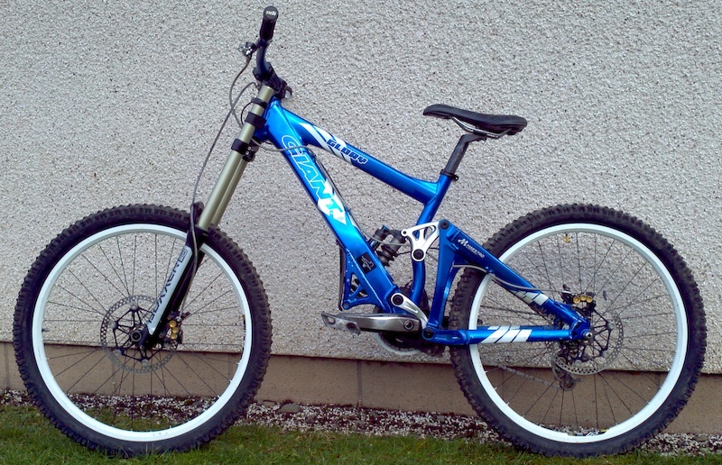 2006 Giant Glory Small DH Mountainbike Now on Ebay Auction For Sale