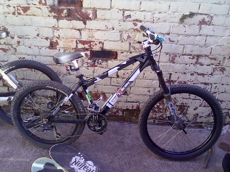 Kona stuff / gt chucker / sintesi jump bike frames For Sale