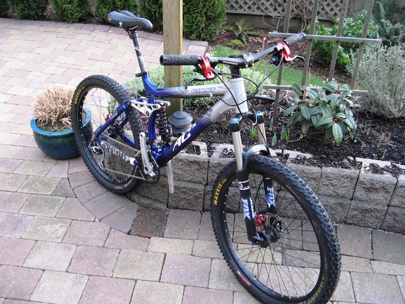 Giant ac3 store mountain bike