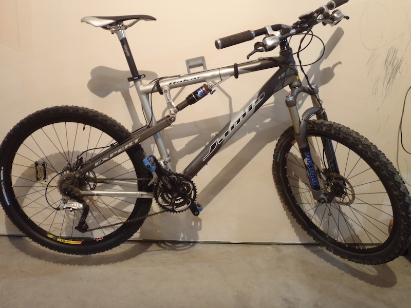 2004 jamis dakar sport