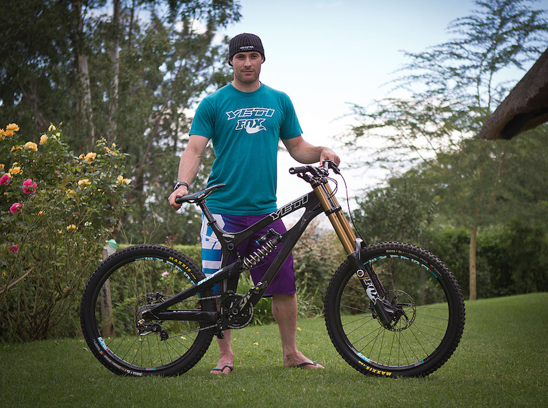 Jared Graves and his Yeti 303wc Carbon.