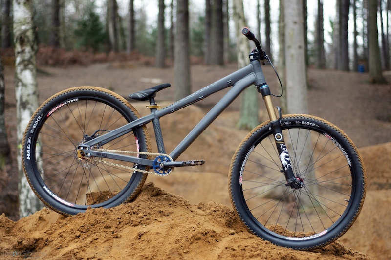 saracen trail bike