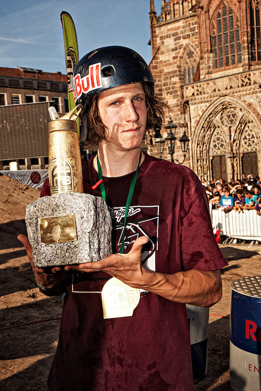 One FMB World Tour Champion, one golden trophy: the Golden CamelBak Better Bottle