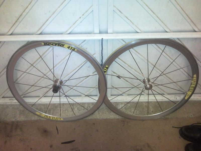 Roue Avant Vélo Route Gipiemme Tecno 416 - Clincher, Aluminium, Jante 700C, Frein à Patins