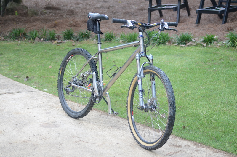 Airborne Titanium XC bike (VERY LIGHT) 18