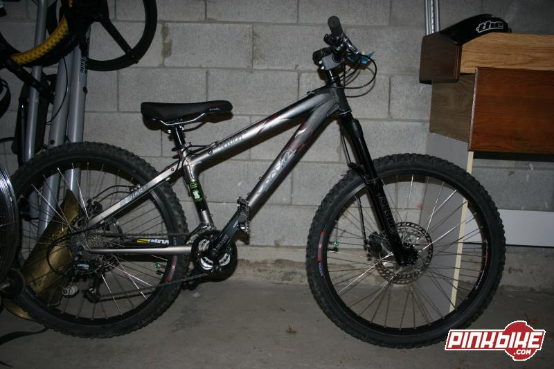 2005 Brodie Hellion almost new NEEDS TO GO For Sale