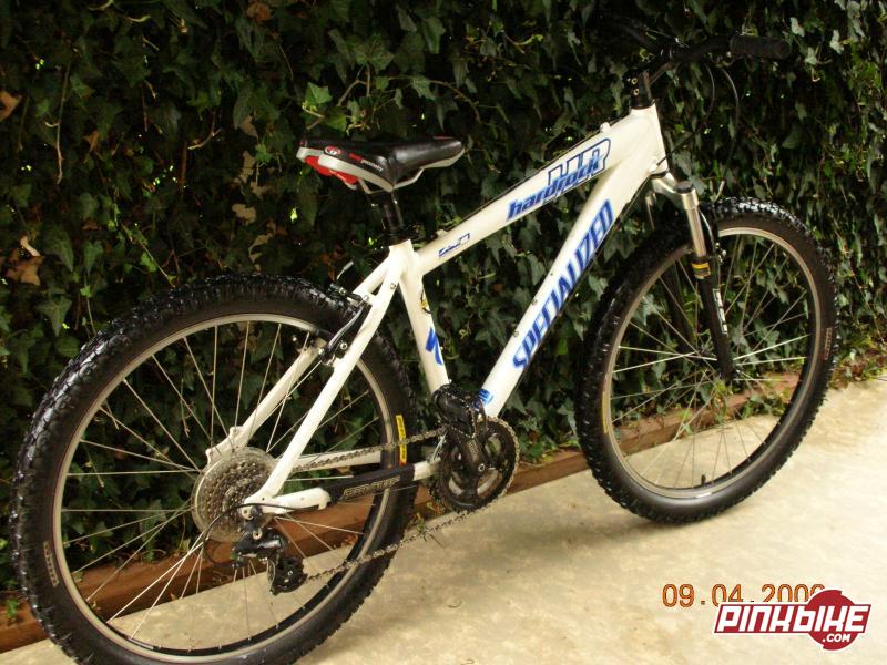 specialized hardrock blue and white