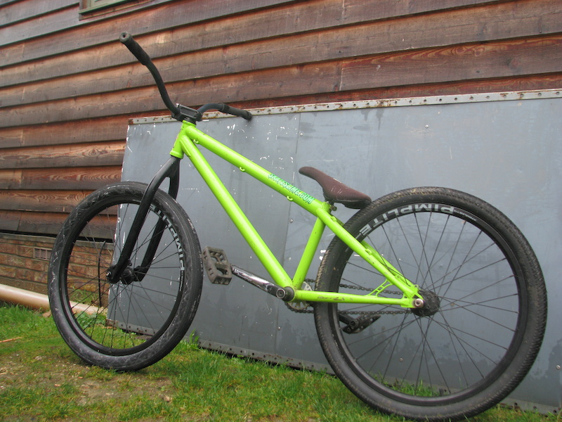 brakeless dirt jumper