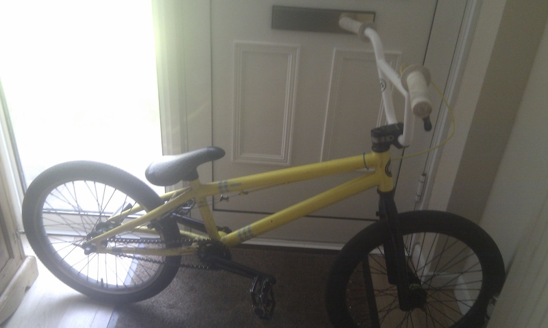 yellow diamondback bmx