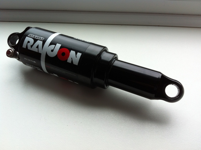 sr suntour raidon rear shock