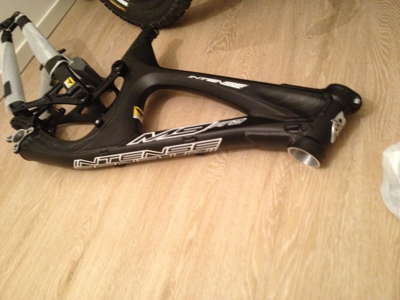 new 2012 Intense M9 FRO, medium, stealth Black, new style lower link, never build, no shock