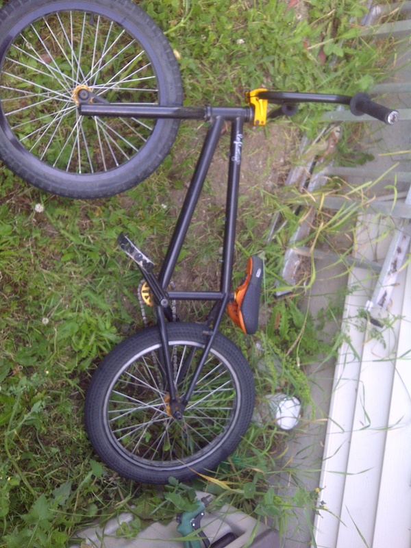 2009 WeThePeople  LoFi V2 ,its got Demolition Zero Rims and Demolition tires , Snafu Pickle , Animal Edwin DeLarosa Grips ,wethepeople supreme sprocket ,and much more . im asking for 250 you can text me at 2502168468 
thanks brock
