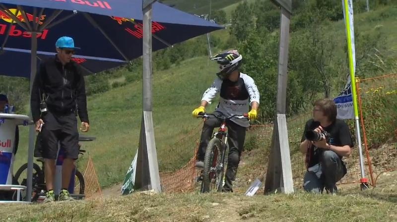 Loz CE getting all the angles with Cam Zink at Les Duex Alpes.  You're famous Loz!!