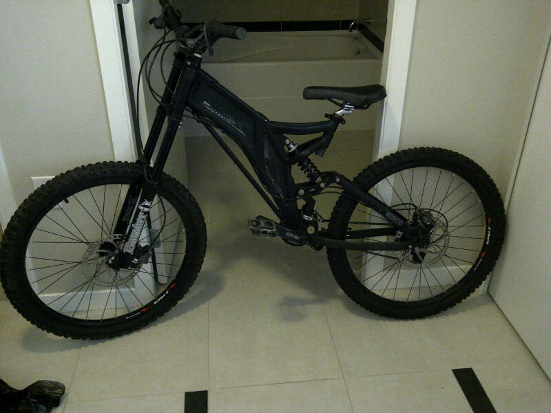 norco atomik downhill mountain bike