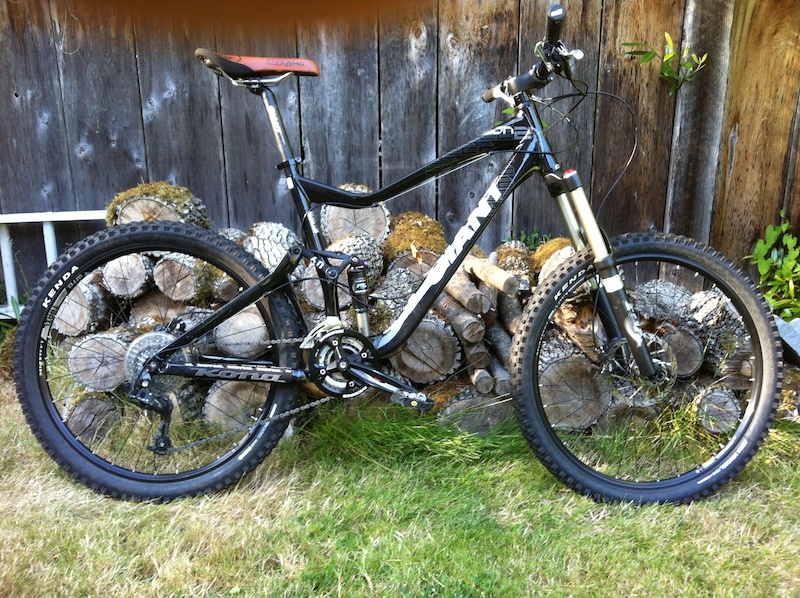 2010 Giant Reign 2 | Large | Black For Sale