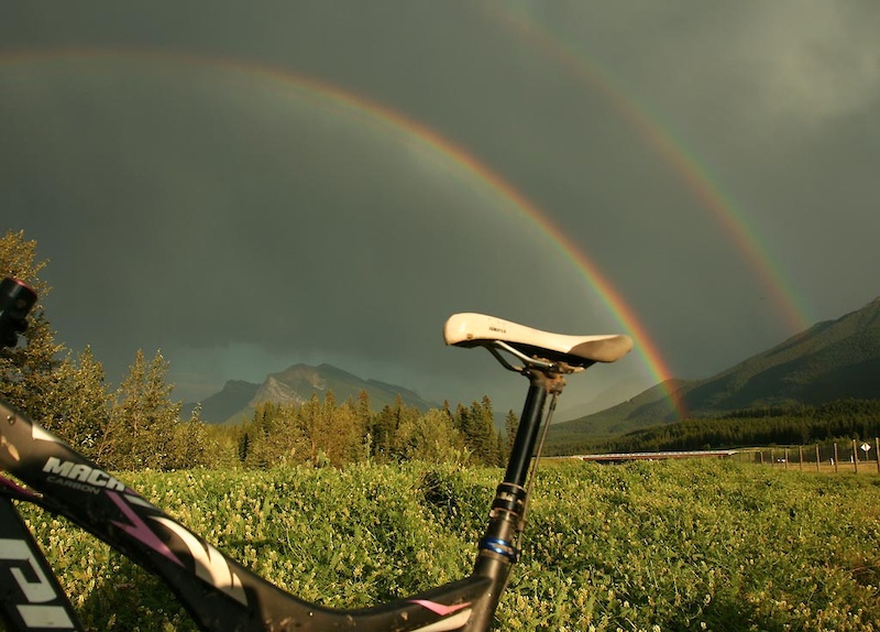 Double rainbow over Pivot Mach 5.7