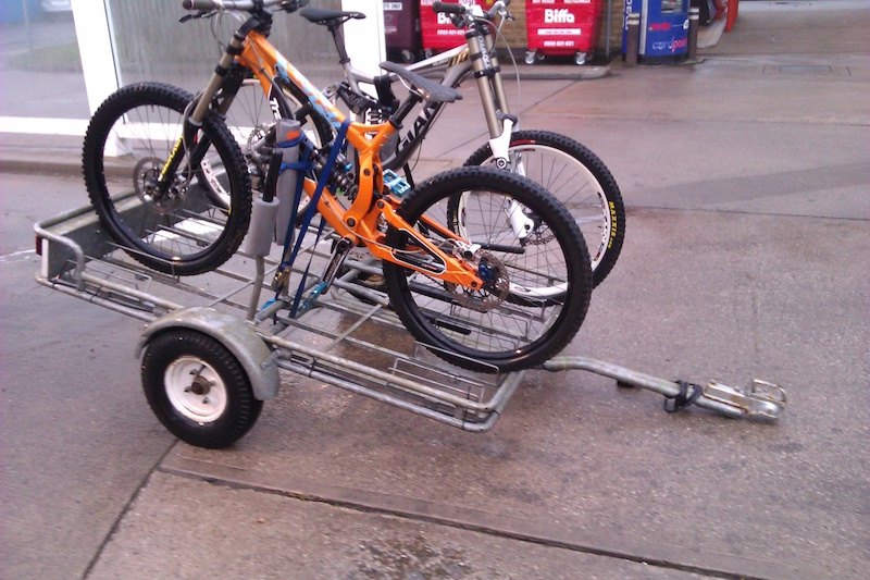 Pendle 6 bike trailer For Sale