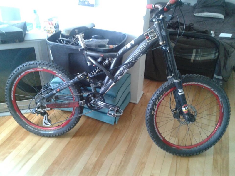 My new beast! Got a few things to change on it, can't wait to try that thing downhill!