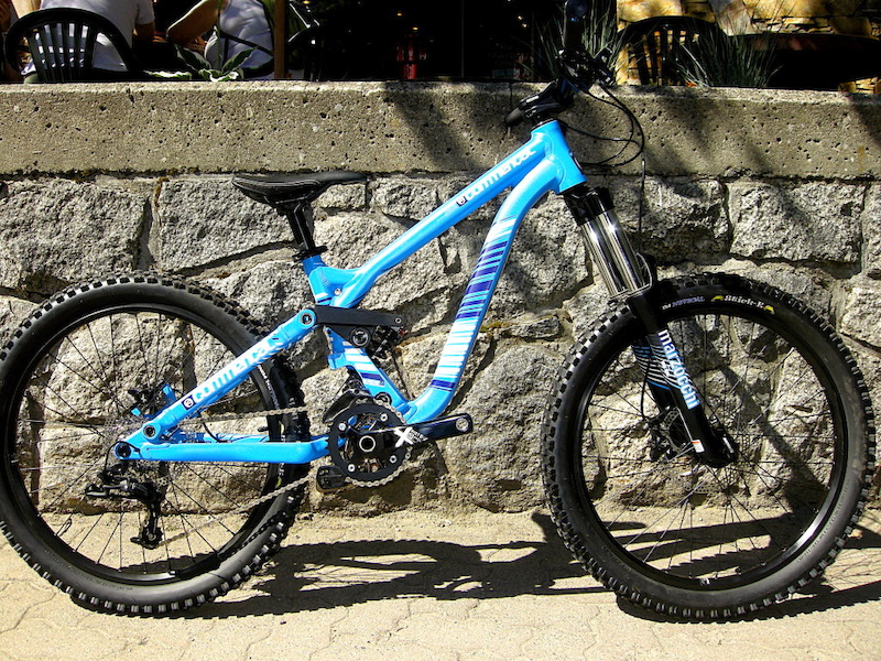 commencal downhill