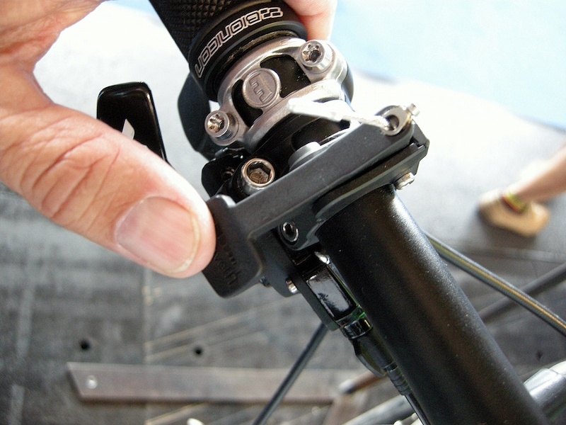 Bionicon B-Post actuation lever.