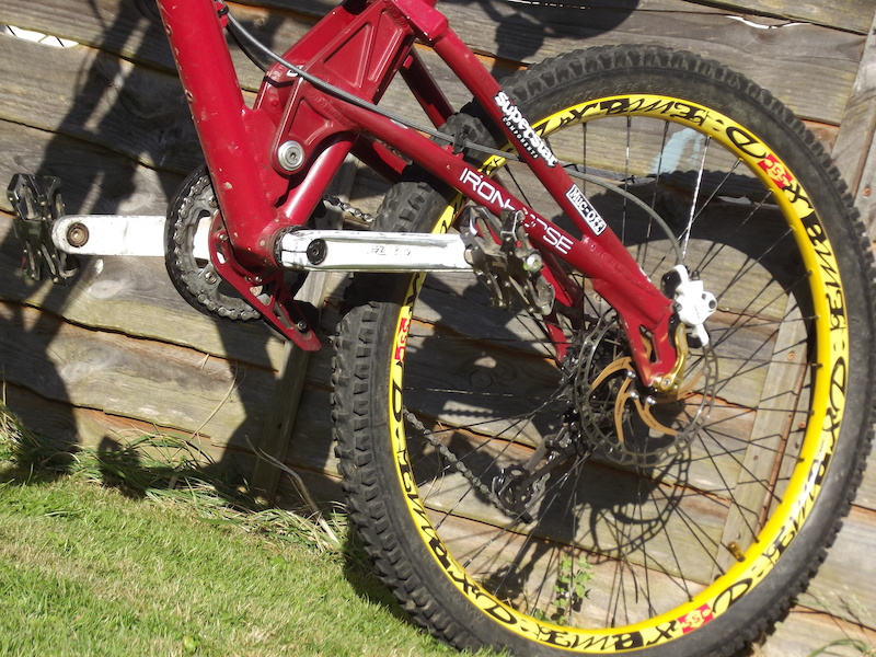 Mavic Deemax Enduro SL Alu-Laufräder: ASTM 5 & Rennspeichen