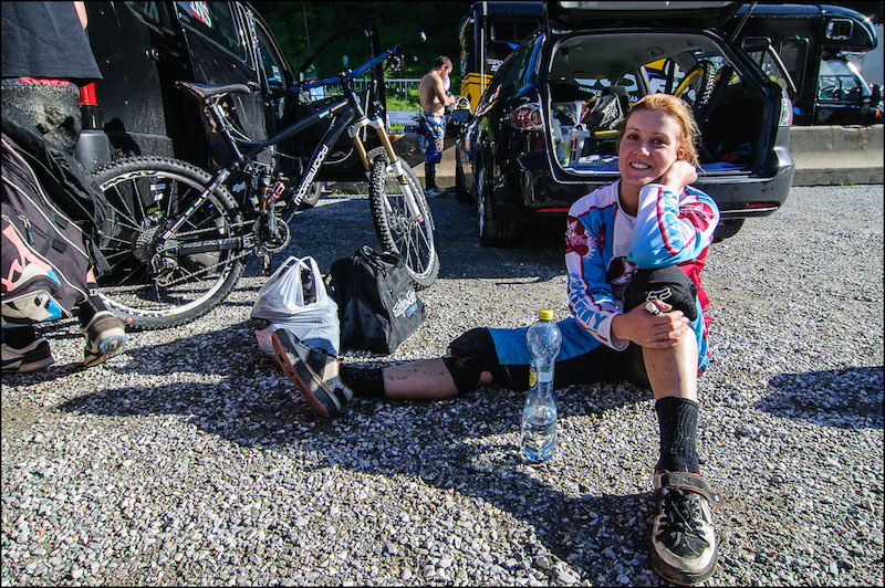 Gabriela Williams (CG Racing Brigade) having a break after riding at "Bikepark Tirol"
Free image for editorial usage only: Photo by Felix Schueller