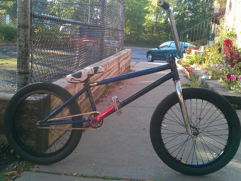for sale
S&amp;M 2012 cam wood signature frame
S&amp;M perfect 10's
Subrosa Pandora Forks
Proper Hoops Front/Rear
Tree Hubs Front/Rear (female axels)
Primo Pro Hollowbite cranks
kona slim pedals
eclat bottombracket
kmc heavy duty bmx chain
eclat sprocket 
shadow conspiracy seat (pivitol)
FBM Stem