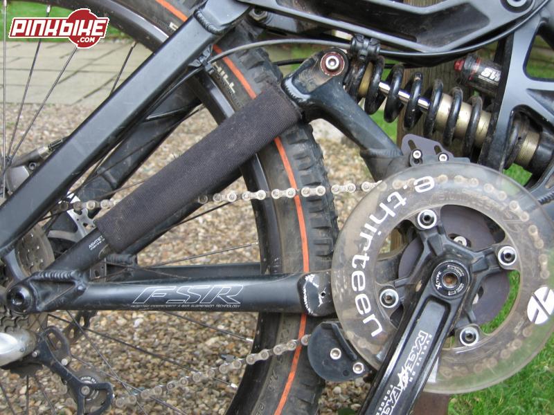 Drivetrain and shock of my demo, race face evolve x-type, e-13 srs and manitou 4 way shock.