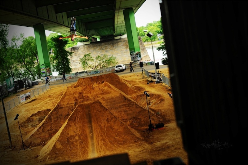 BMX Dirt Jump.