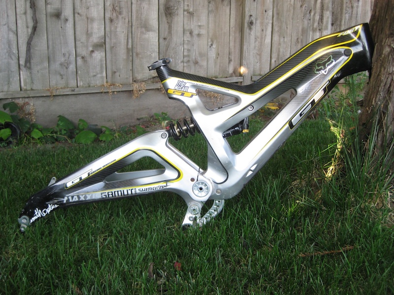 2010 GT Fury Carbon DH Frame+X Fusion shock For sale on Pinkbike buysell.