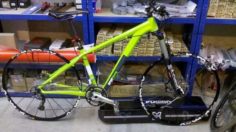 Sweet new 2013 build, Kinesis FF29er, X-fusion, Hope Stealth, XT, ICE dropper post and Crossmax. Yet another cool Custom bike from Slam69's workshop