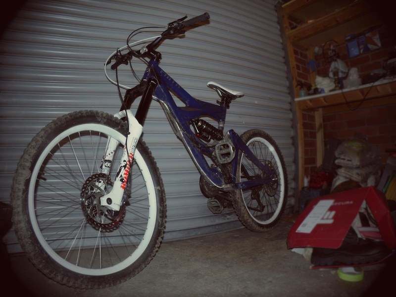 giant faith downhill bike