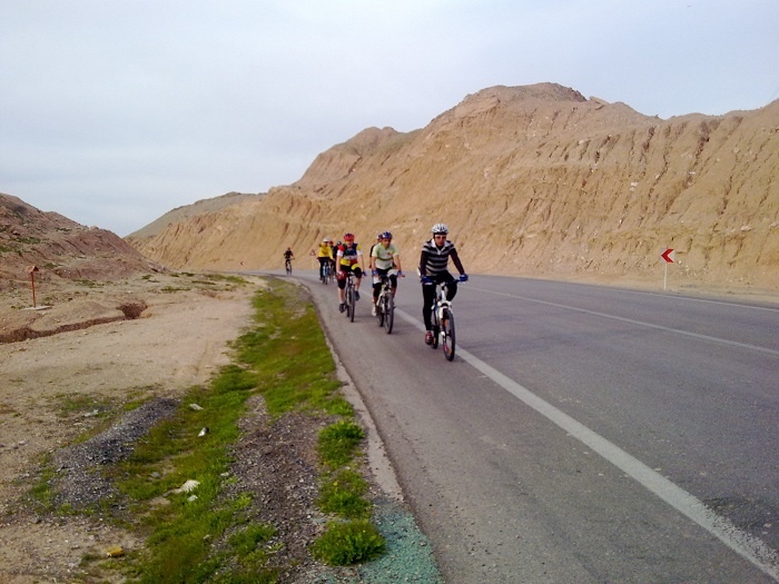 Burnt Mountain Biking Tours and nature guides. Groups of cyclists oxin
2013/1