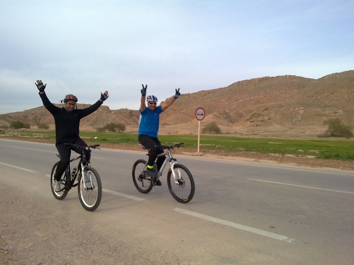 Burnt Mountain Biking Tours and nature guides. Groups of cyclists oxin