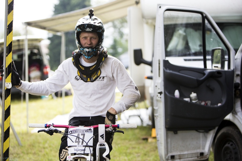 Photos to go up along with a new edit with Bernard riding the Pivot M4X and a bit of a recap of his WC season. www.aspectmedia.tv